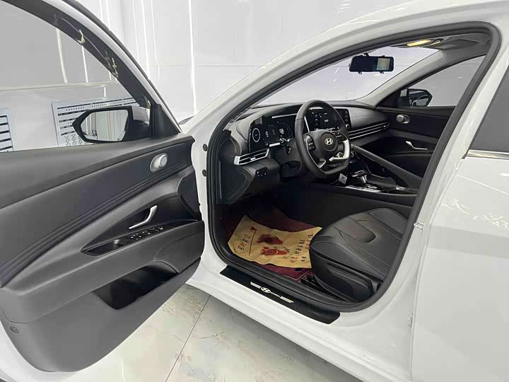 Фото 7 - Hyundai Elantra N line