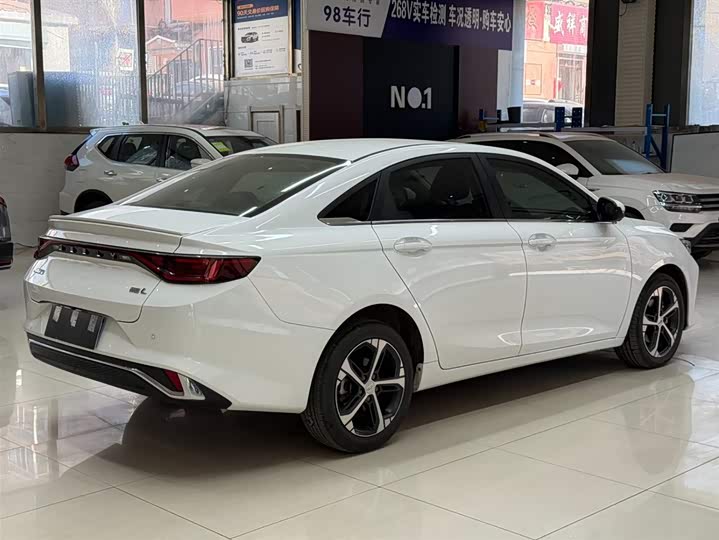 Geely Emgrand L 2022 2022款 1.4T CVT至尊型