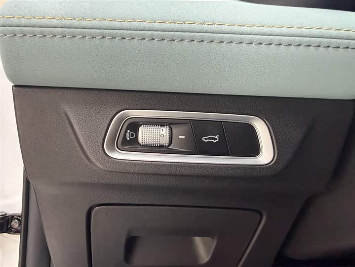 Geely Emgrand L 2022 2022款 1.4T CVT至尊型