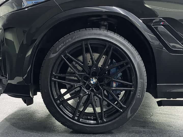 2023 BMW X6 M