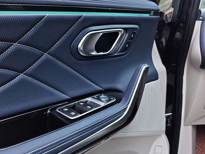 2023 Maxus G90