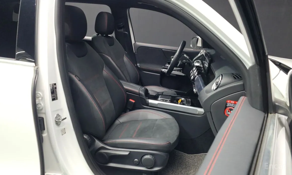 Mercedes-Benz GLB-Class 2020 GLB250 4MATIC
