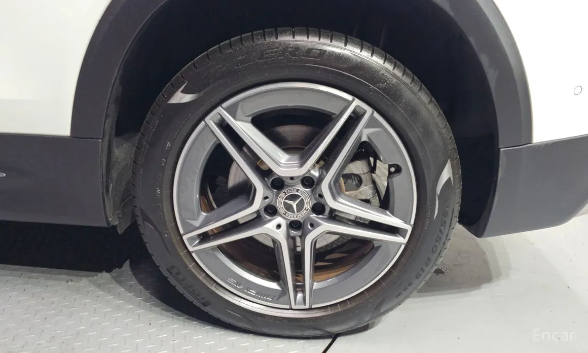 Mercedes-Benz GLB-Class 2020 GLB250 4MATIC