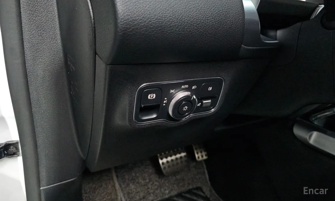 Mercedes-Benz GLB-Class 2020 GLB250 4MATIC
