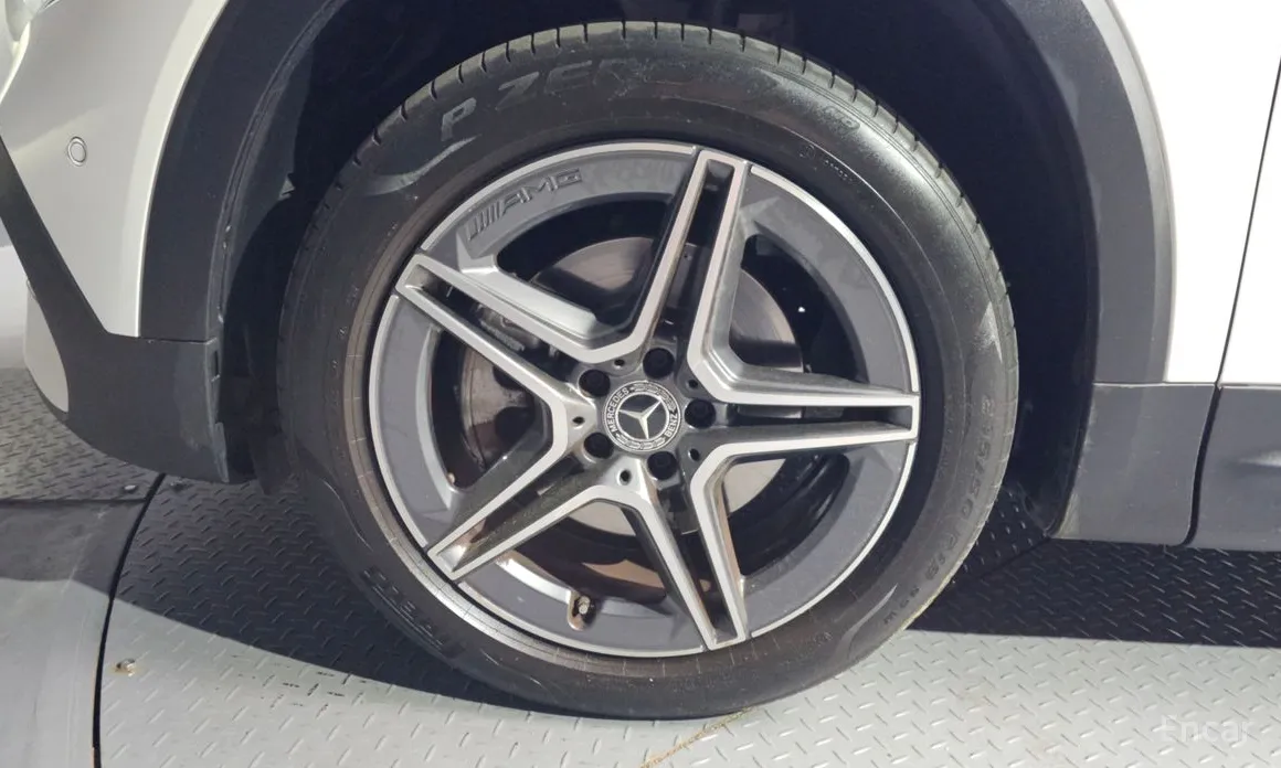 Mercedes-Benz GLB-Class 2020 GLB250 4MATIC