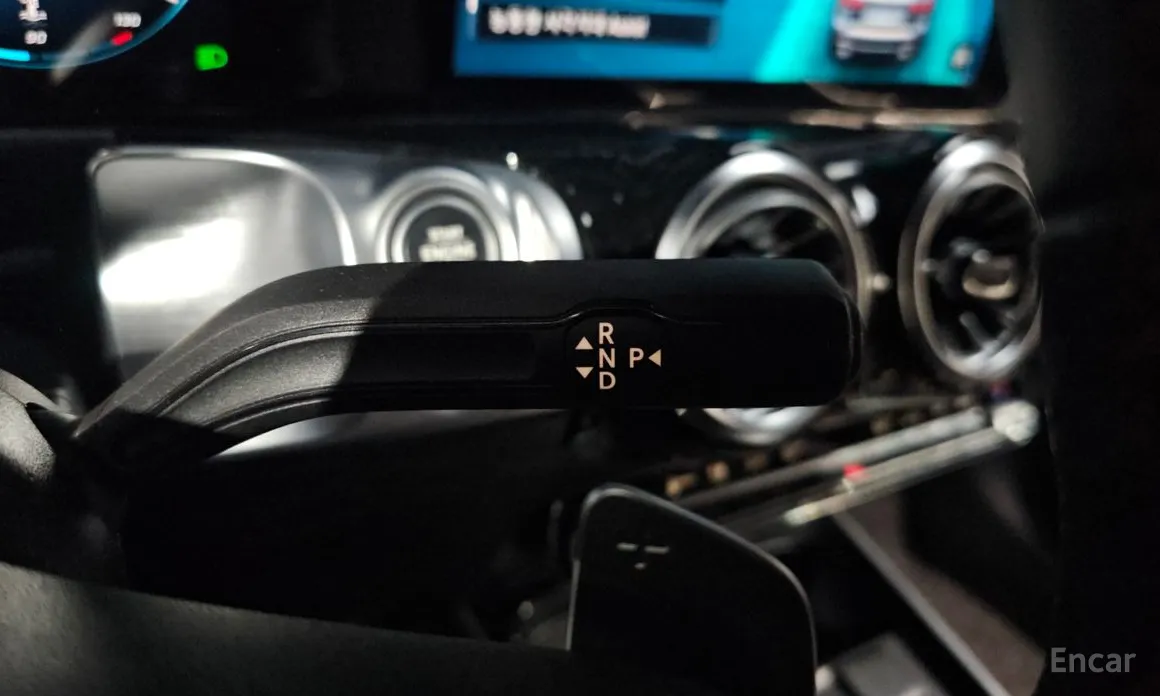Mercedes-Benz GLB-Class 2020 GLB250 4MATIC