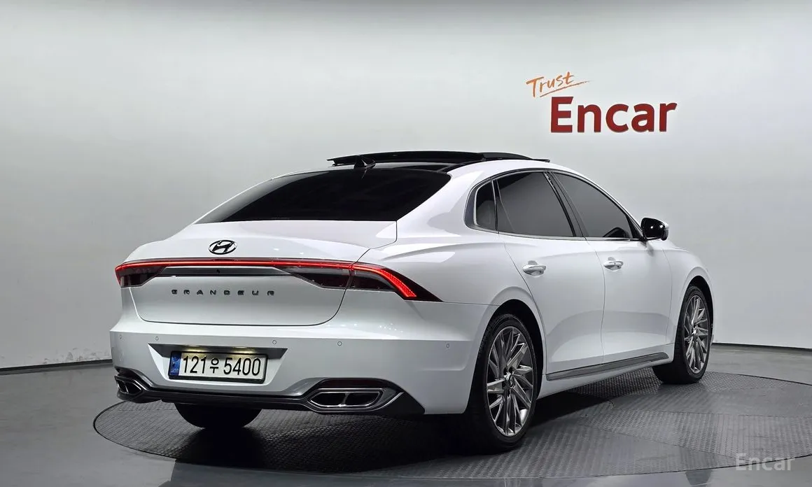 Фото 2 - Hyundai Grandeur