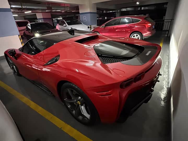 Фото 2 - Ferrari SF90