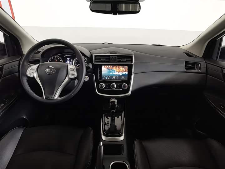 Zdjęcie 5 - Nissan Tiida