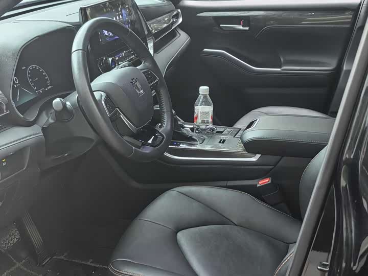 Toyota Crown Kluger 2024 2024款 2.5L HEV四驱豪华版