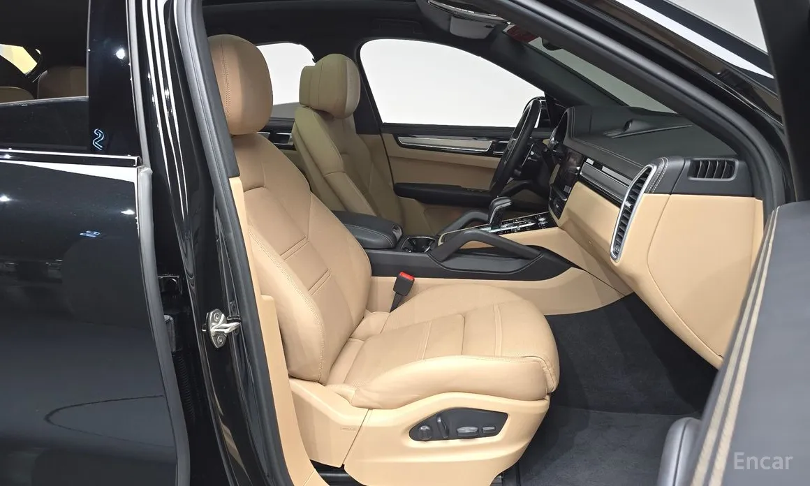 Porsche Cayenne 2019 3.0 E-HYBRID COUPE PLATINUM EDITION
