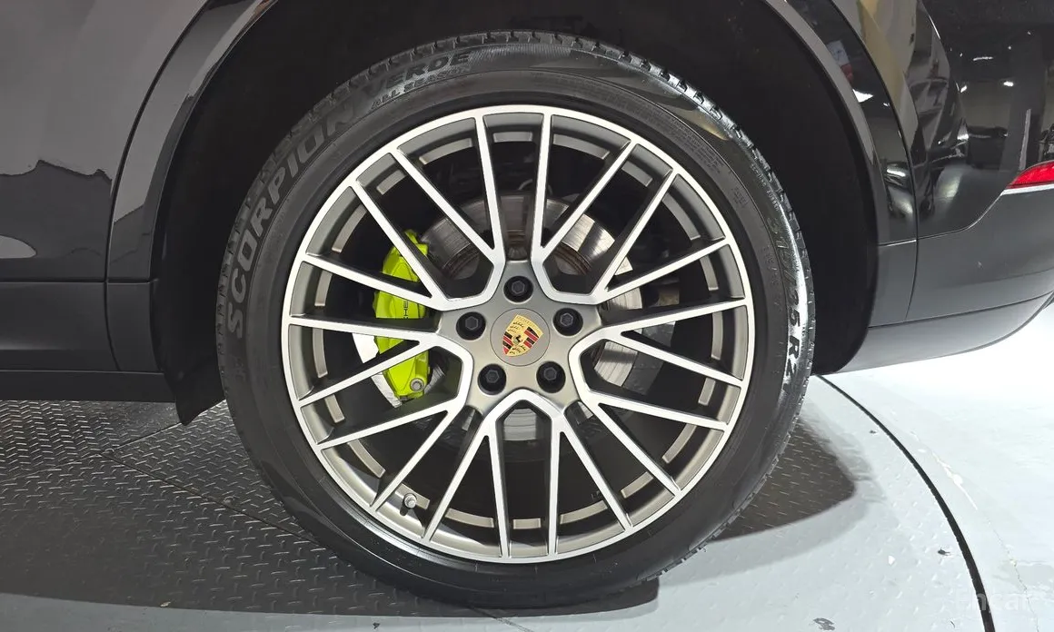 Porsche Cayenne 2019 3.0 E-HYBRID COUPE PLATINUM EDITION
