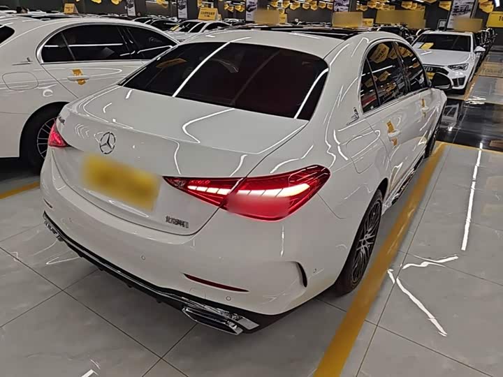 Photo 7 - Mercedes-Benz C-Class