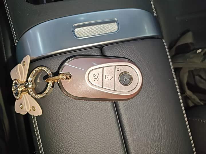 Photo 9 - Mercedes-Benz C-Class
