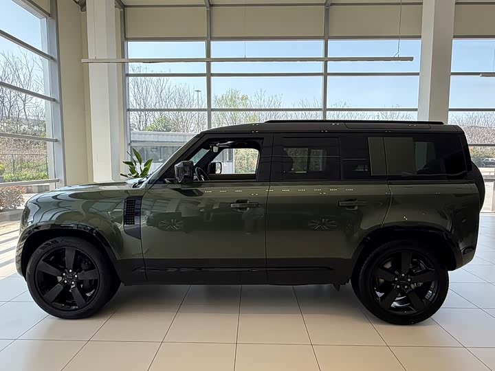 2026 Land Rover Defender