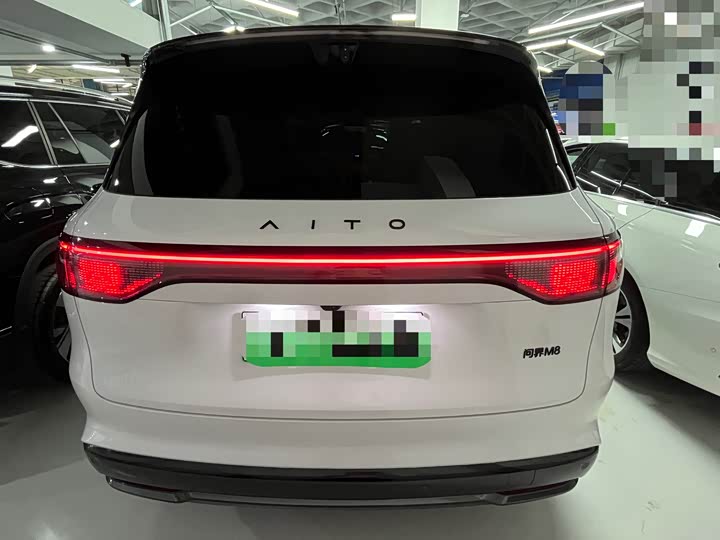 Aito M8 2025 2025款 增程 Max+版 53.4kWh 6座版 (192线激光雷达）