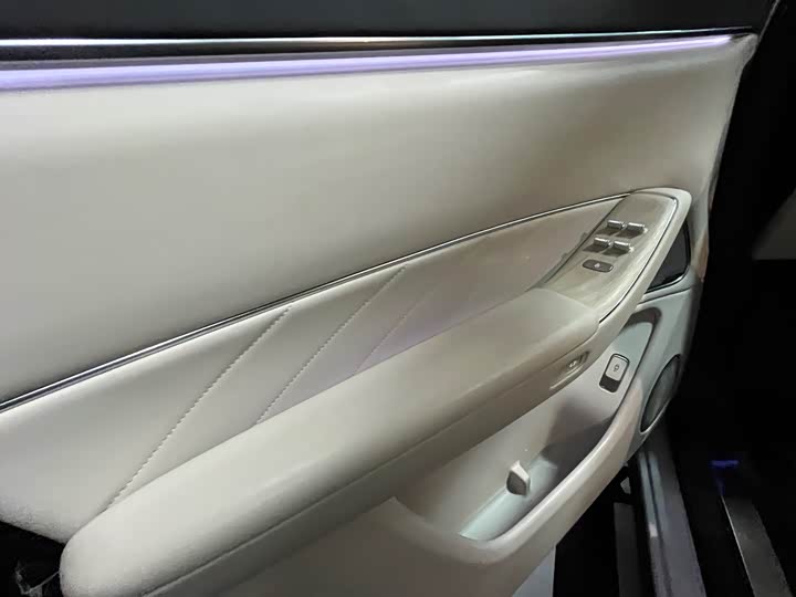 Aito M8 2025 2025款 增程 Max+版 53.4kWh 6座版 (192线激光雷达）
