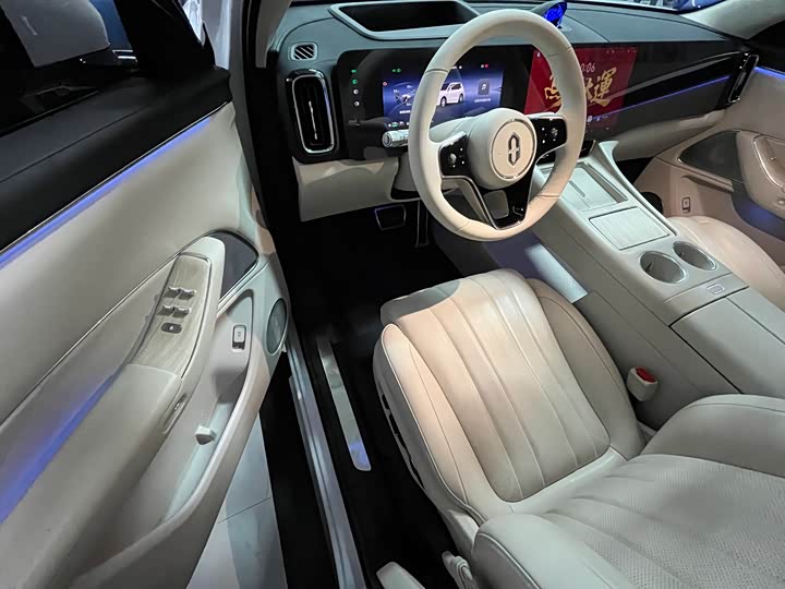 Aito M8 2025 2025款 增程 Max+版 53.4kWh 6座版 (192线激光雷达）