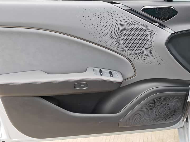 Zeekr 007 GT 2025 2025款 四驱智驾版 75kWh