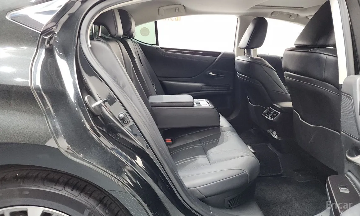 Lexus ES 2018 Luxury