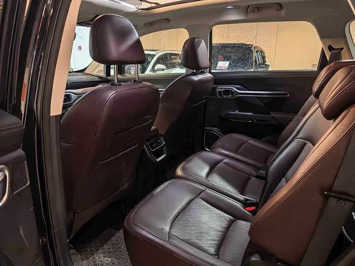 Geely Okavango 2022 2022款 1.8TD 自动尊贵型 7座