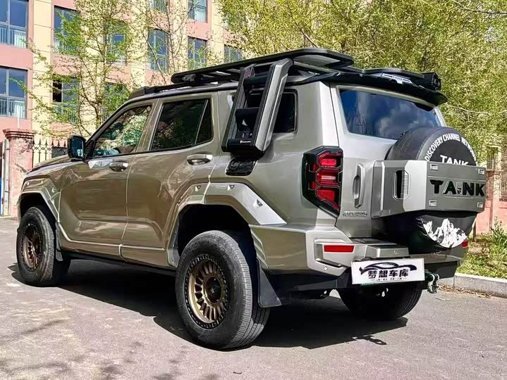 Zdjęcie 7 - Tank 400 Hybrid