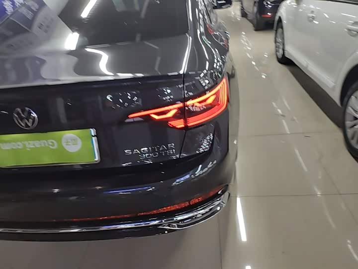 Фото 8 - Volkswagen Sagitar L