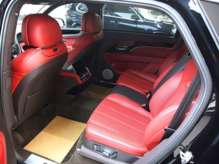 Bentley Bentayga 2024 2024款 4.0T V8 长轴距版