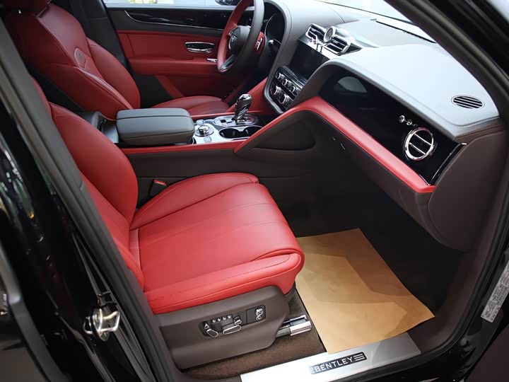 Bentley Bentayga 2024 2024款 4.0T V8 长轴距版