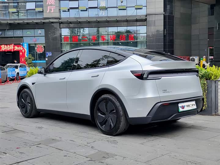 Tesla Model Y 2026 2026款 后轮驱动版