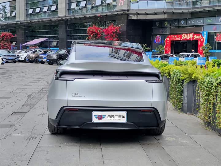 Tesla Model Y 2026 2026款 后轮驱动版