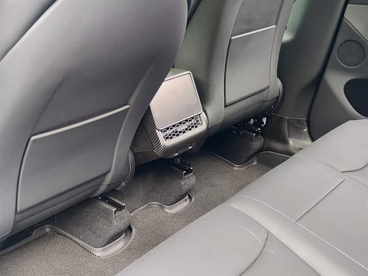 Tesla Model Y 2026 2026款 后轮驱动版