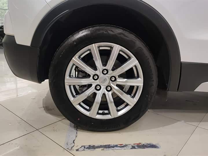 Фото 6 - Cadillac XT4
