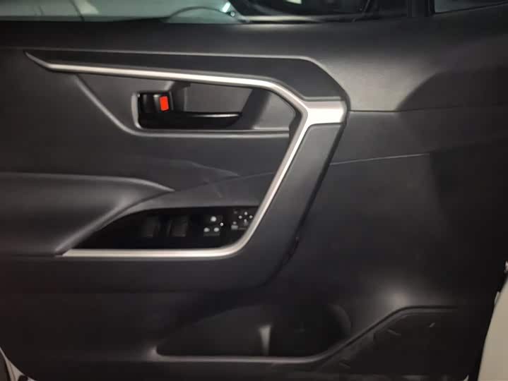 Toyota RAV4 2024 2024款 2.0L CVT两驱都市版