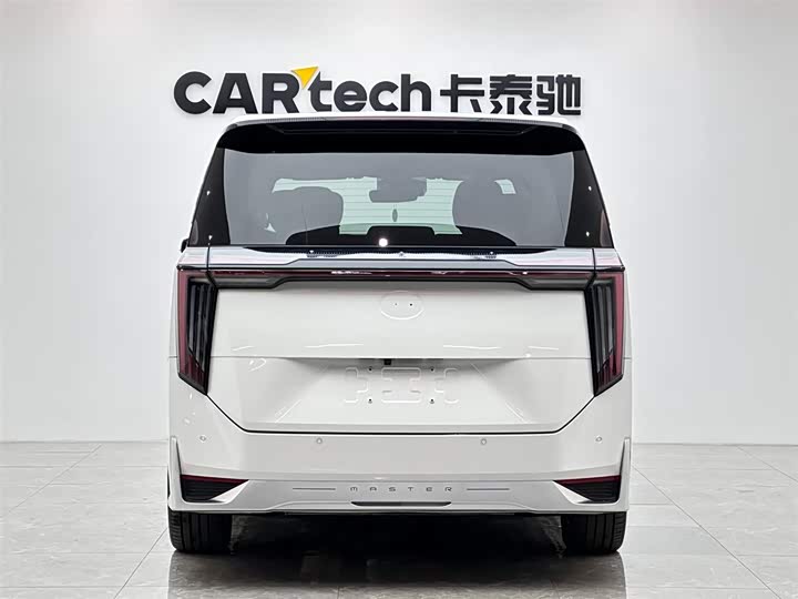 Фото 4 - GAC Trumpchi M8