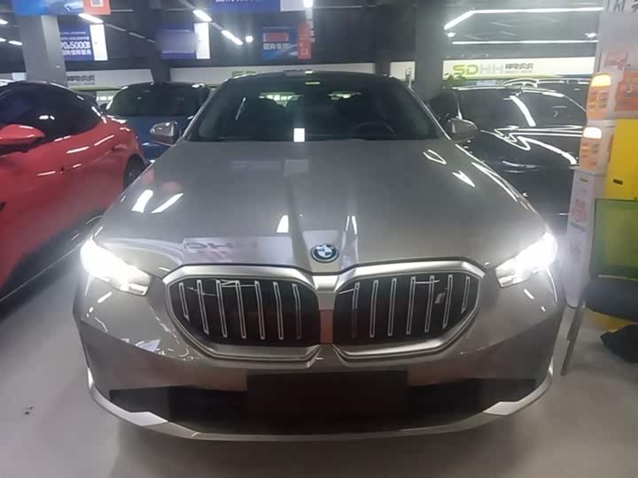 BMW i5 2025 2025款 eDrive 35L 豪华套装