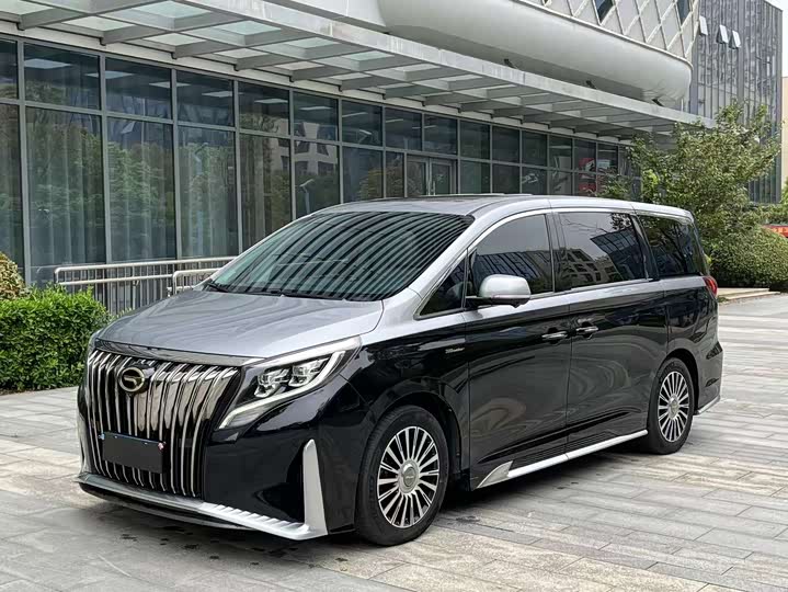 Фото 1 - GAC Trumpchi M8