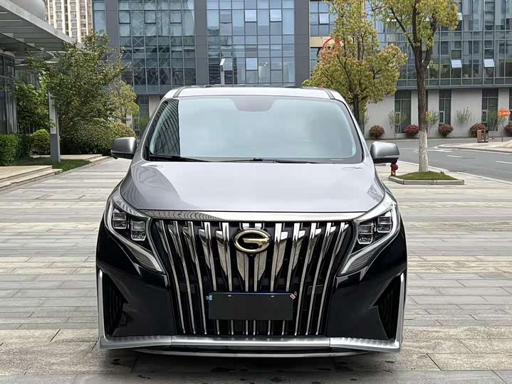 Фото 2 - GAC Trumpchi M8