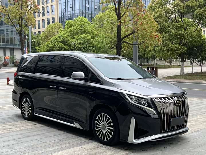 Фото 3 - GAC Trumpchi M8