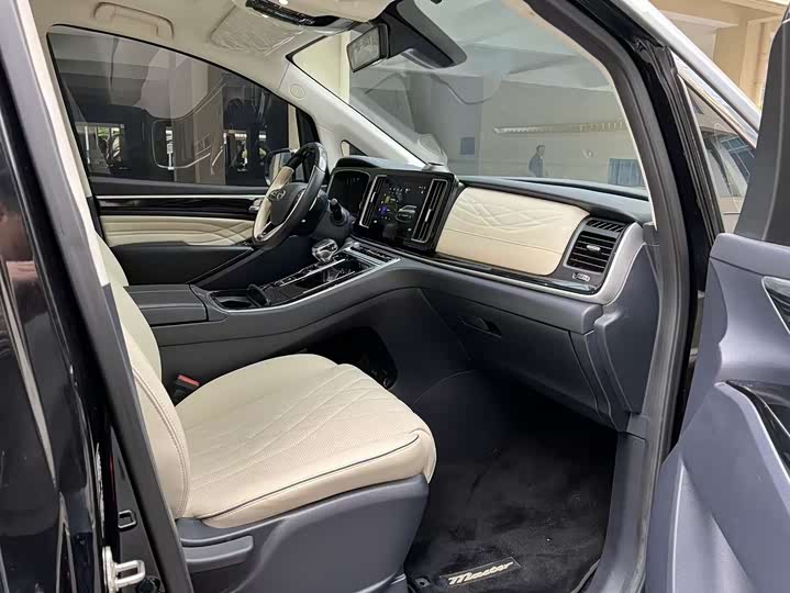 Фото 9 - GAC Trumpchi M8