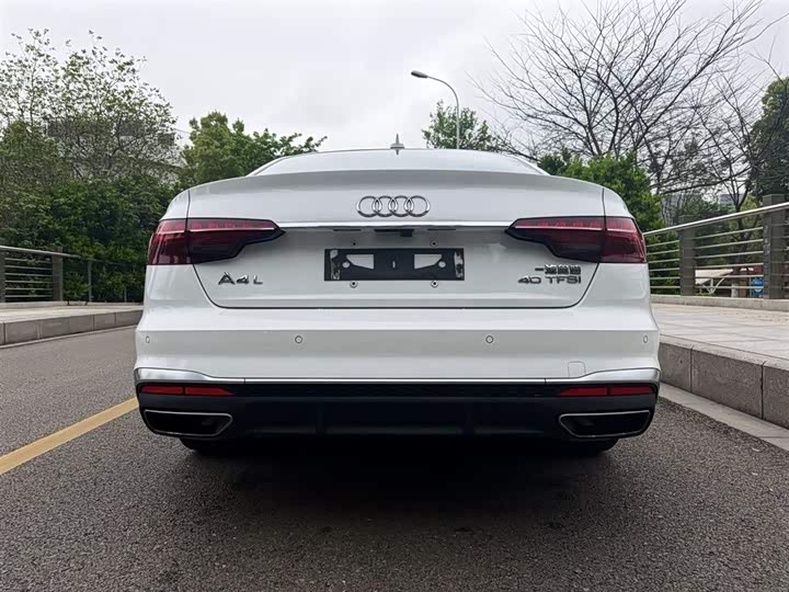 Zdjęcie 7 - Audi A4L
