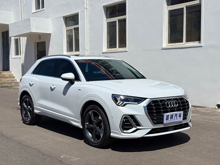 Zdjęcie 3 - Audi Q3