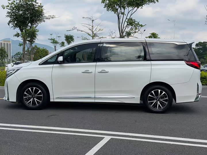 Фото 8 - GAC Trumpchi M8