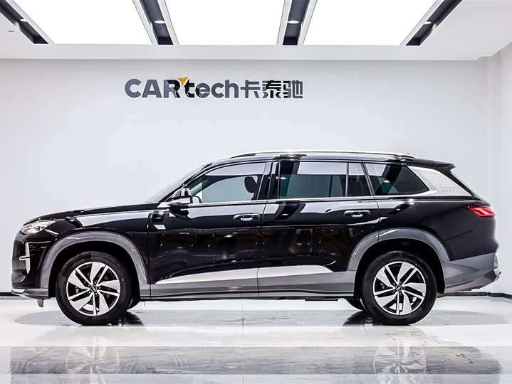 Audi Q6 2024 2024款 40 TFSI quattro 观云型 羽林套装 7座