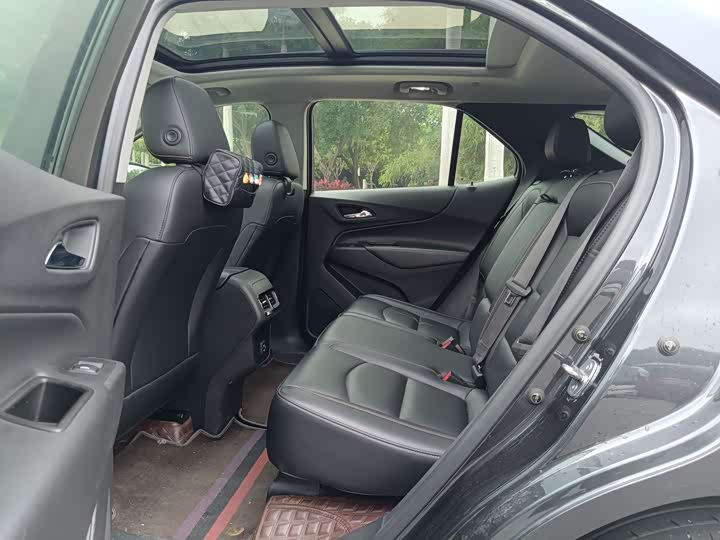 صورة 6 - Chevrolet Equinox