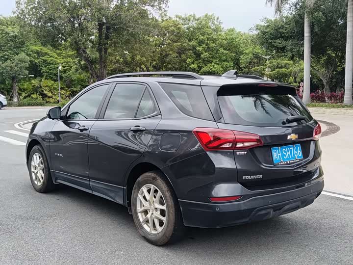 صورة 8 - Chevrolet Equinox