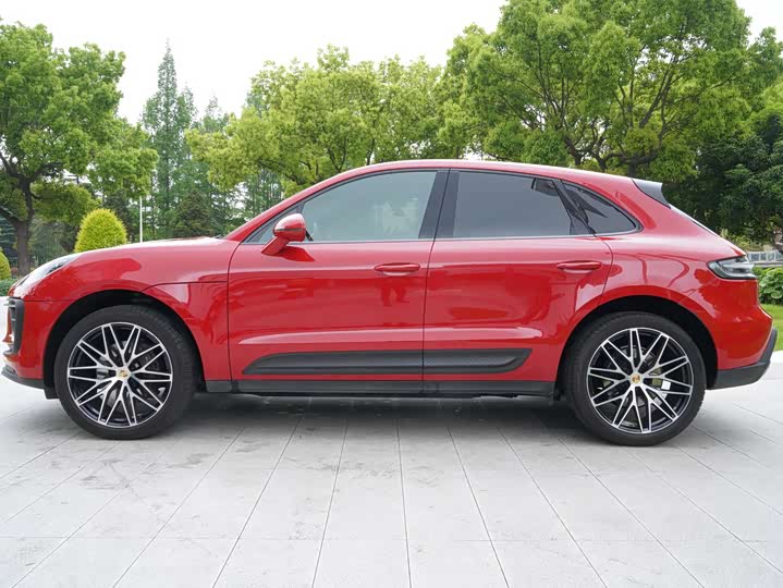 Photo 3 - Porsche Macan