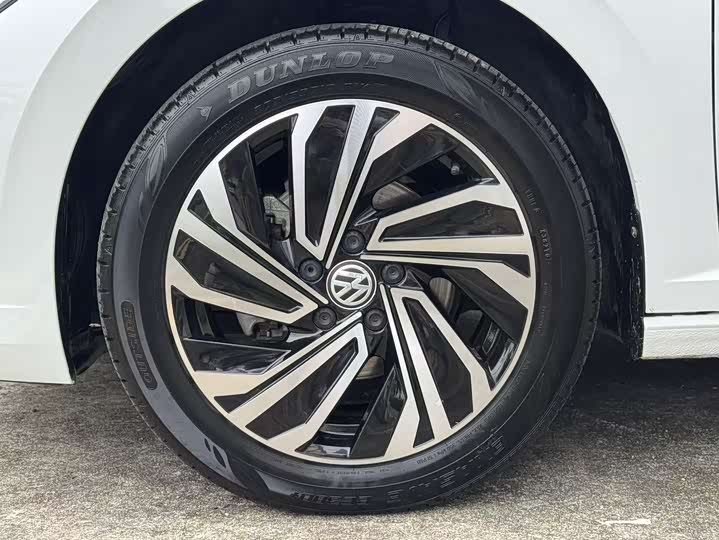 Фото 5 - Volkswagen Sagitar L