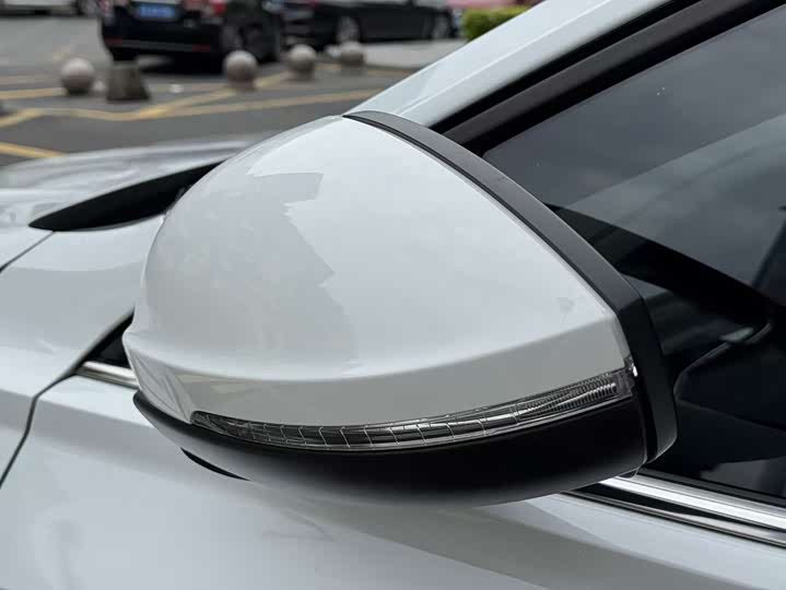 Фото 7 - Volkswagen Sagitar L