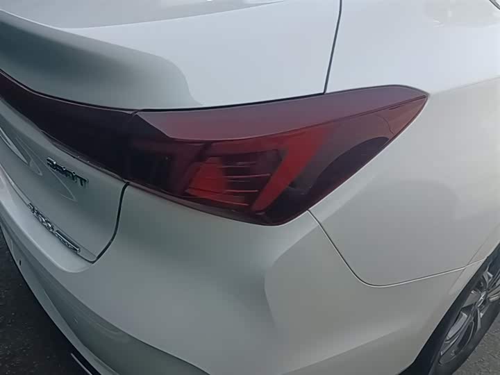Zdjęcie 8 - Changan Eado Plus